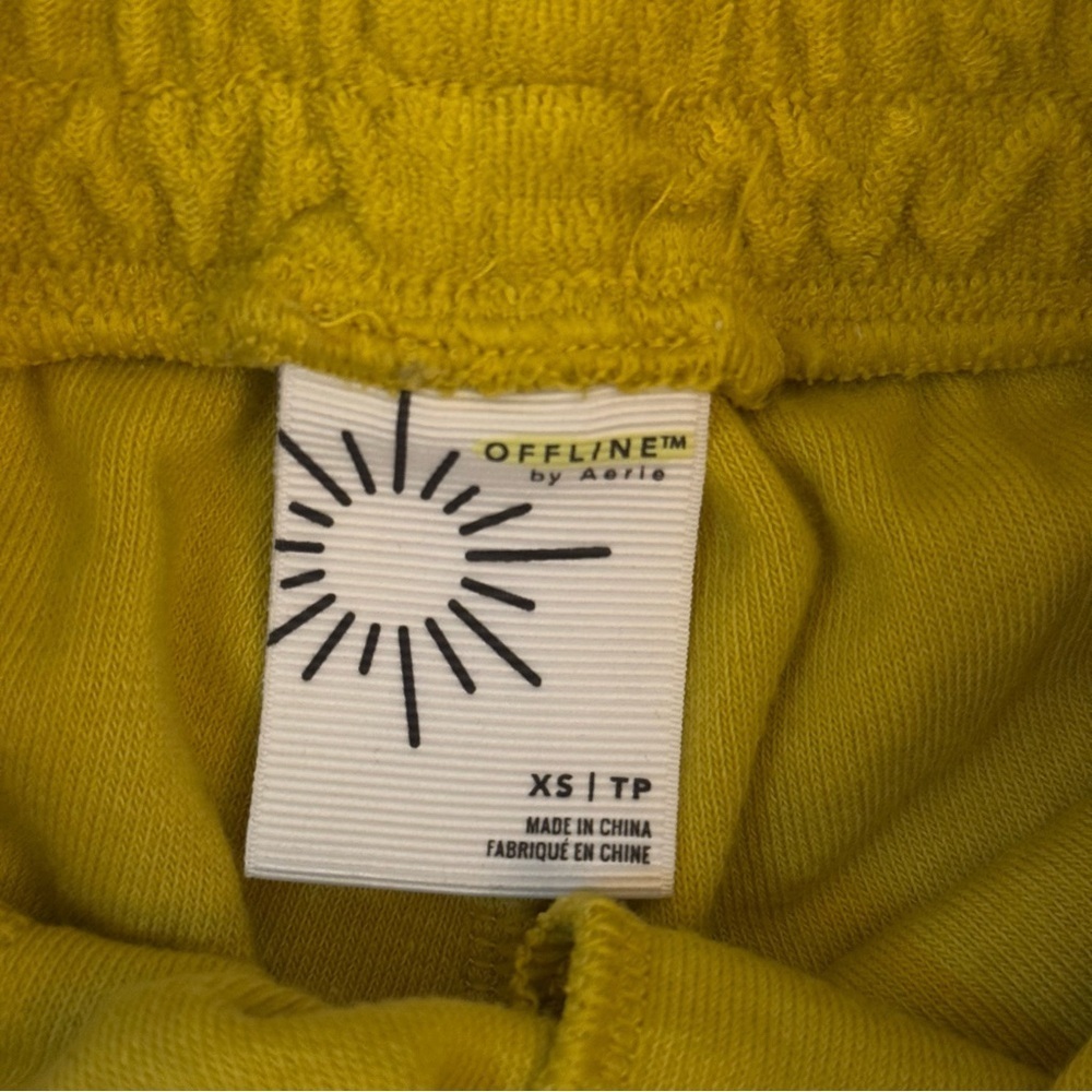 Offline by Aerie Terry Cloth Shorts Bright Yellow Pockets Size XS - Picture 7 of 9